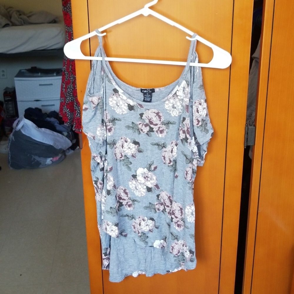 Cold Shoulder Hi-Lo Floral Top